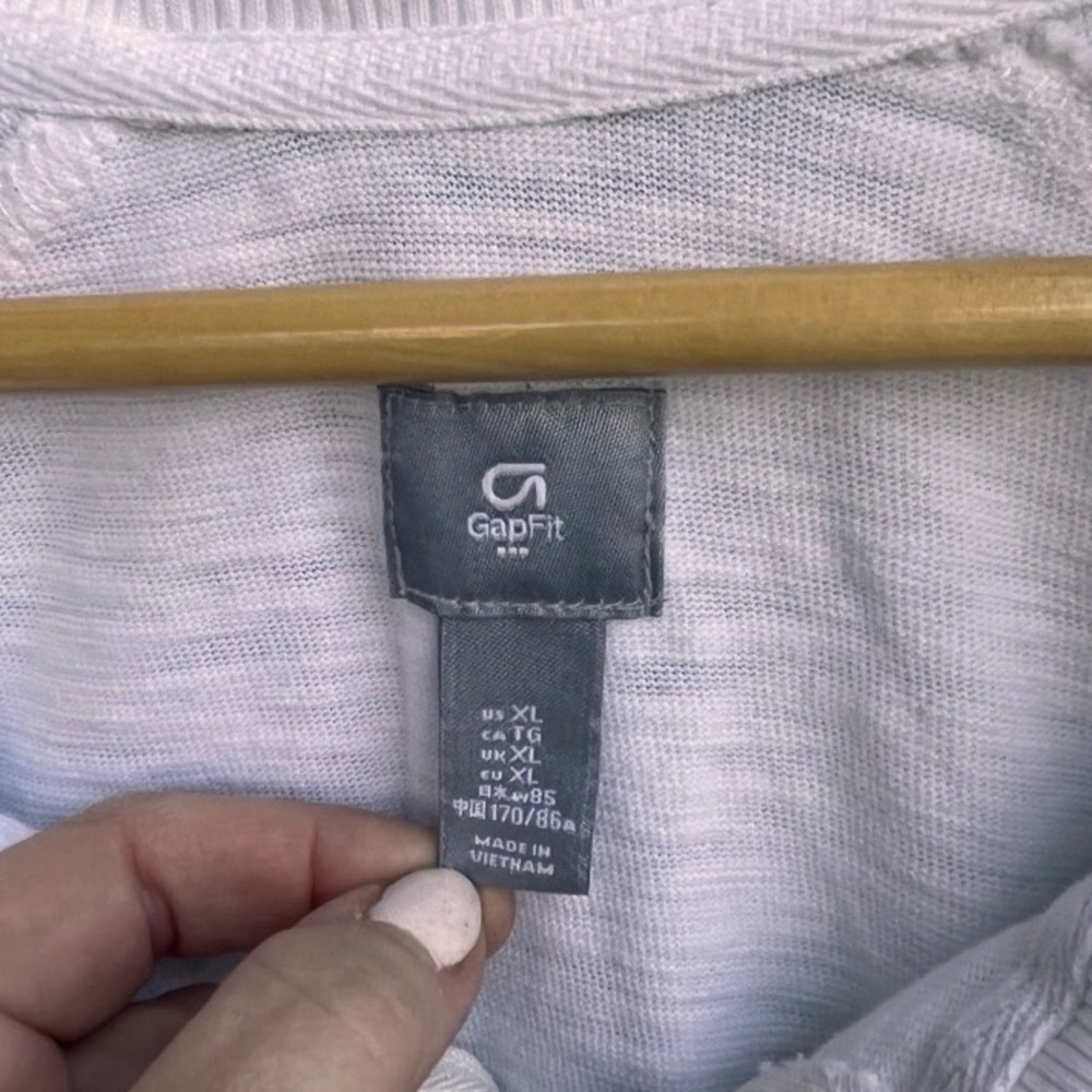 GapFit White Zip Up Athletic Jacket Thumbholes Women’s XL - Picture 6 of 13